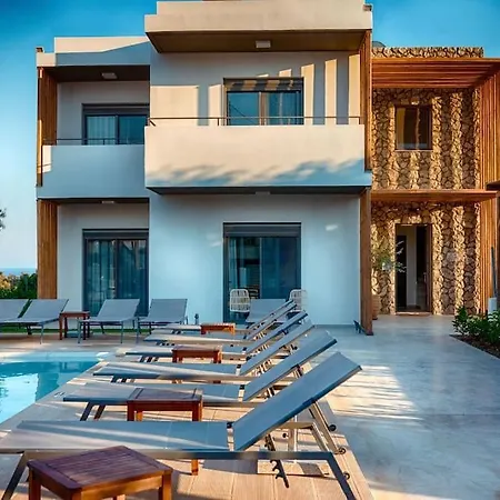 Kipos Suites #3 Near The